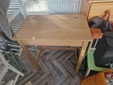 Photo of free Desk with lift up top! (Byfleet KT14) #1