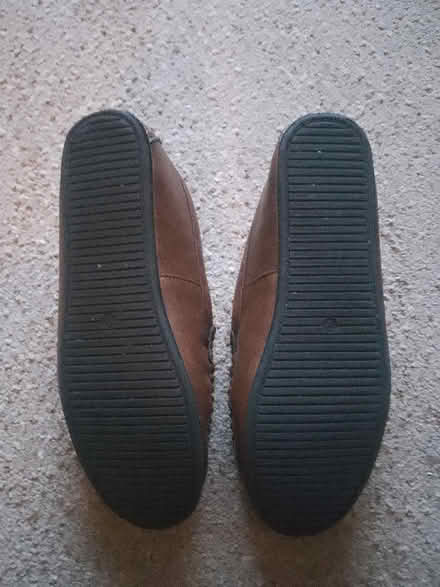 Photo of free Gentlemen Slippers/moccasin size 9 (Harrogate. HG1.) #2