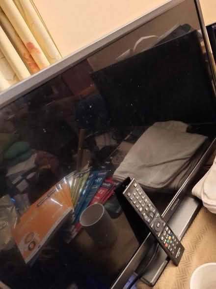 Photo of free Hitachi TV & remote (Hanworth TW13) #1
