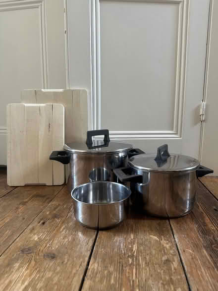Photo of free Set of 3 pots and 2 wooden cutting boards from Ikea (Earls Court SW10) #1