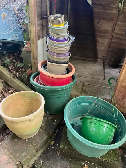 Photo of free Flower pots (Uckfield, Ringles Cross TN22) #1