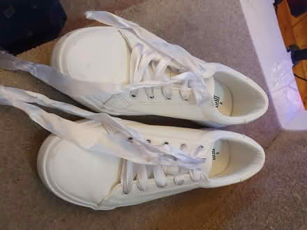 Photo of free White occasion trainers. Adult size 3 (Bruntsfield EH10) #1