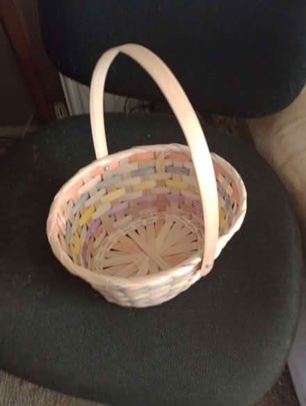 Photo of free Decorative basket (Reddish SK5) #1