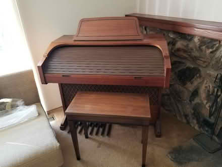 Photo of free Electronic Organ (Alum Rock area of San Jose) #2
