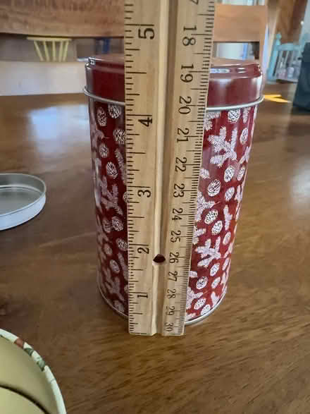 Photo of free Small Cookie Tins (Groton, Hoyts Wharf Road) #3