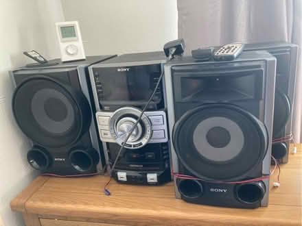 Photo of free CD/radio music centre with recording turntable (Chapel Allerton LS7) #2