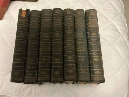 Photo of free Lloyds encyclopaedic dictionary (Twickenham TW1) #1