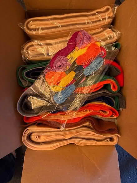 Photo of free Box of felt fabric for crafting/sewing. (Seal TN15) #3