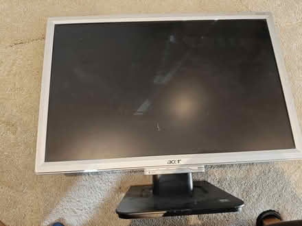 Photo of free Acer 22-inch Monitor AL2216W (SE3) #4