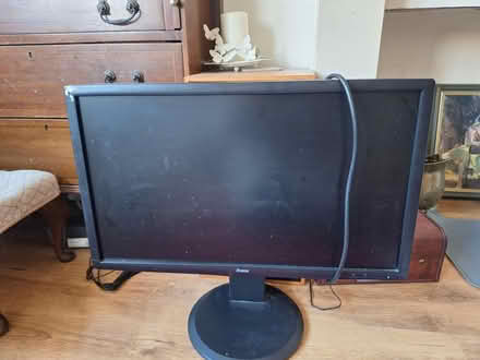 Photo of free Desktop monitor (Westcliff-on-Sea SS0) #1
