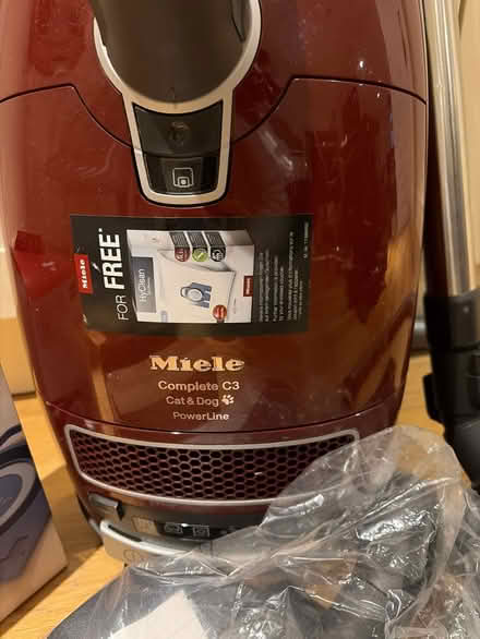 Photo of free Miele vacuum Hoover cleaner (Battersea Wandsworth SW11) #3