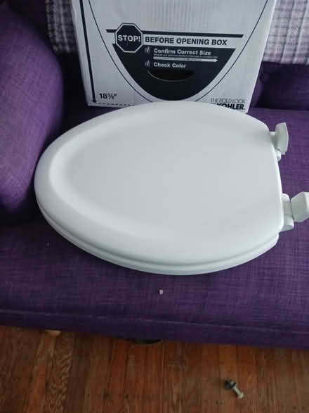 Photo of free Elongated toilet seat (60th cedar ave 19143) #3