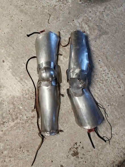 Photo of free Metal greaves (leg armour) (SE3) #1