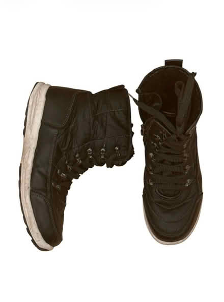 Photo of free Katie Woman’s Boots (Brooklyn Storage) #1