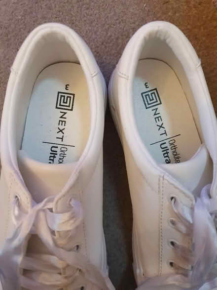 Photo of free White occasion trainers. Adult size 3 (Bruntsfield EH10) #2