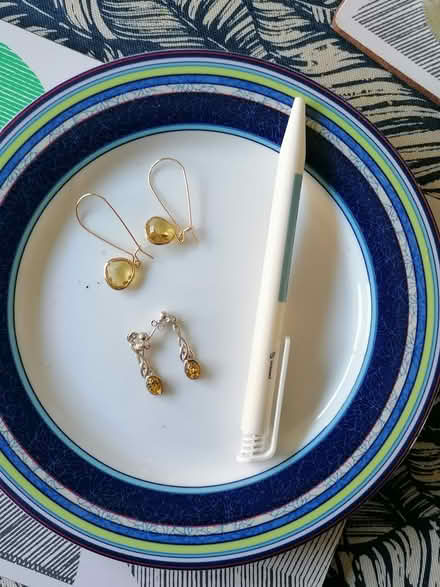 Photo of free 2 pairs of earrings (Didcot, Ladygrove, OX11) #1