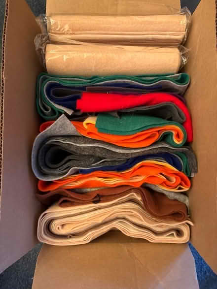 Photo of free Box of felt fabric for crafting/sewing. (Seal TN15) #1