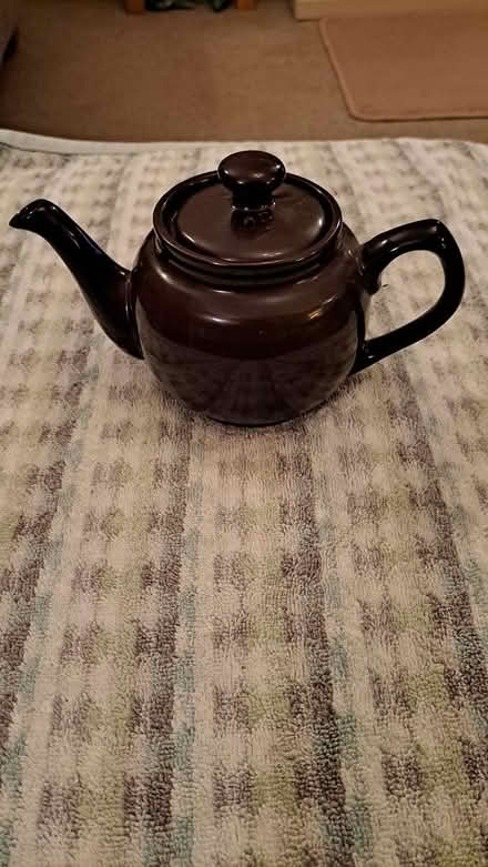 Photo of free Small ceramic teapot (Littlehaven) #1