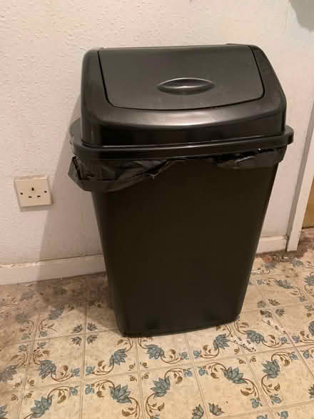 Photo of free Kitchen rubbish bin (West Molesey.) #1