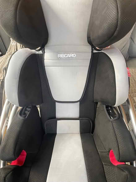 Photo of free Child car seats (Byfleet KT14) #2