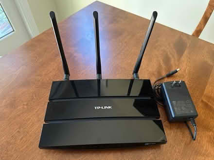 Photo of free TP-Link Archer C7 WiFi Router (Near El Camino & Hollenbeck) #1
