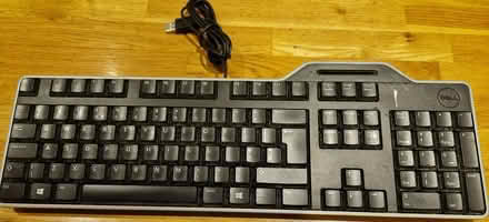 Photo of free PC keyboard with card reader (N12 North Finchley) #1