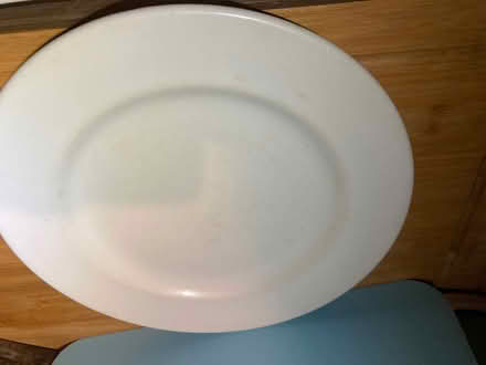 Photo of free Dinner plates and serving bowls (Battersea SW11) #3