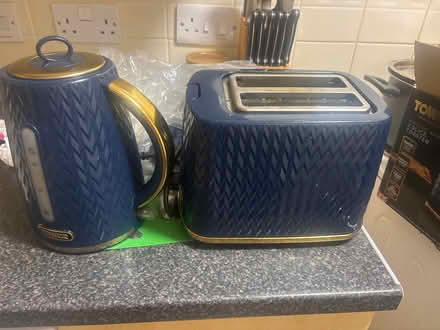 Photo of free Tower toaster and kettle (Edinburgh EH14) #1