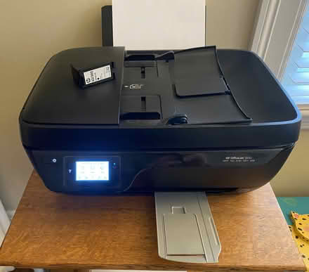 Photo of free HP OfficeJet 3830 (Nr Fresh Pond & Mt Auburn Cem.) #1