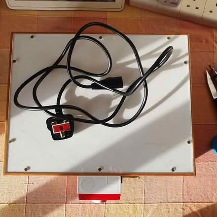 Photo of free Light box (DE21) #1