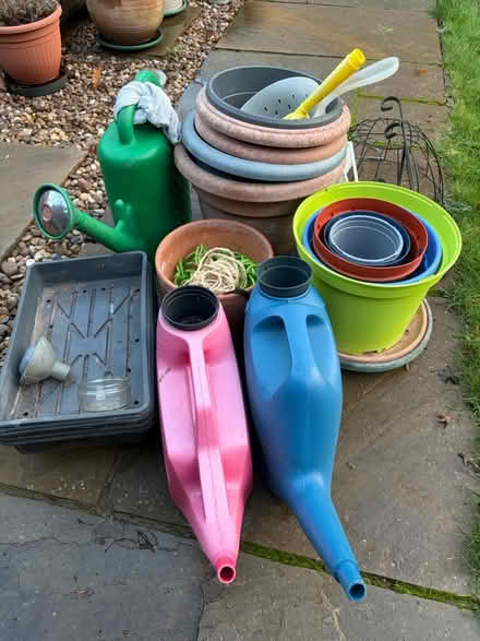 Photo of free various garden pots and trays (NN3 Meadowfields) #1