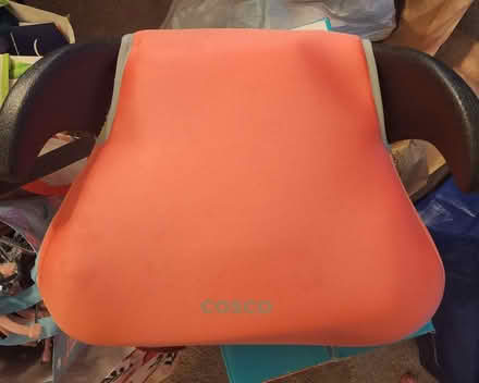 Photo of free Booster seat (Bealeton, VA) #1
