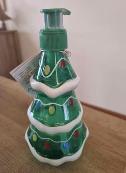 Photo of free Christmas tree 🎄 handsoap (Emerson Valley MK4) #2