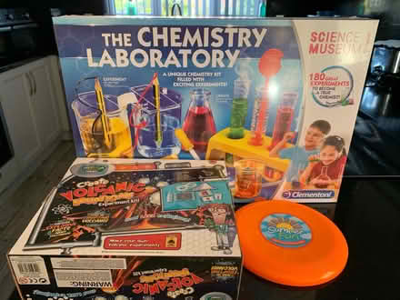 Photo of free Chemistry set and few things as shown in photo (Leasowe CH45) #1