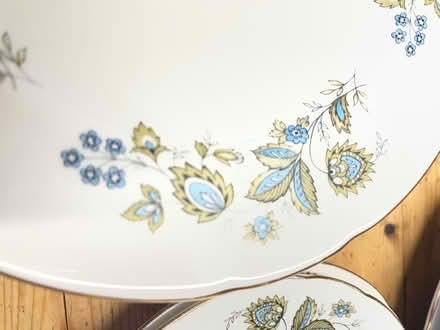 Photo of free Fine bone china dinner service (Canon pyon) #2