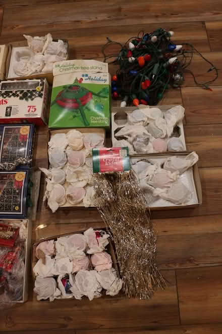 Photo of free Christmas lights, ornaments, etc (Hawthorne, NY) #3