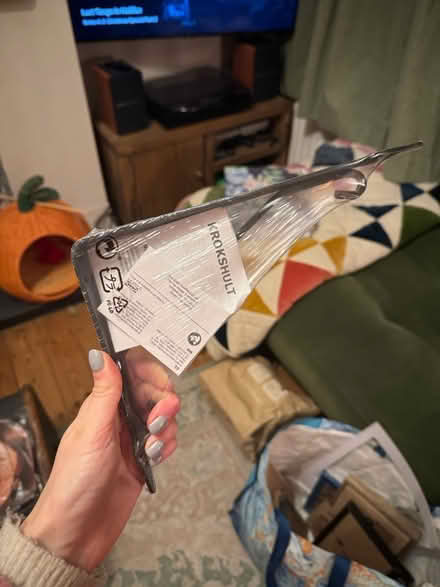 Photo of free Ikea shelf bracket (Harringay N4) #1