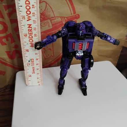Photo of free Shadowstriker Transformer Toy (Darien) #4