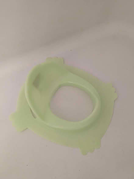 Photo of free Potty seat for toddler (Woodley Park) #1