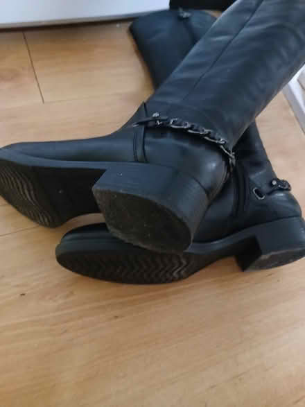 Photo of free Size 5 Geox leather boots (BN18) #2