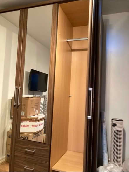 Photo of free Wardrobe,chest drawers,baby carseat (Kendal Collinfield) #2