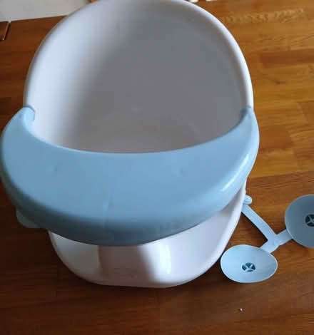 Photo of free Bath seat for baby (Shippon OX13) #1