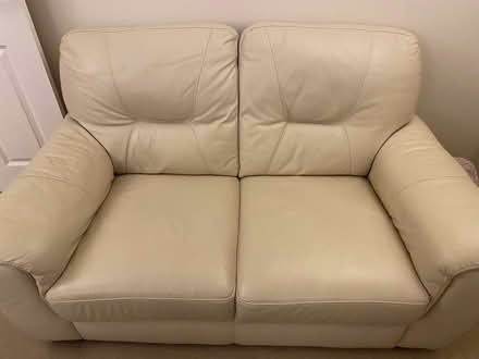 Photo of free 2 & 3 seater Leather Sofaset (Selly Oak, Birmingham) #4