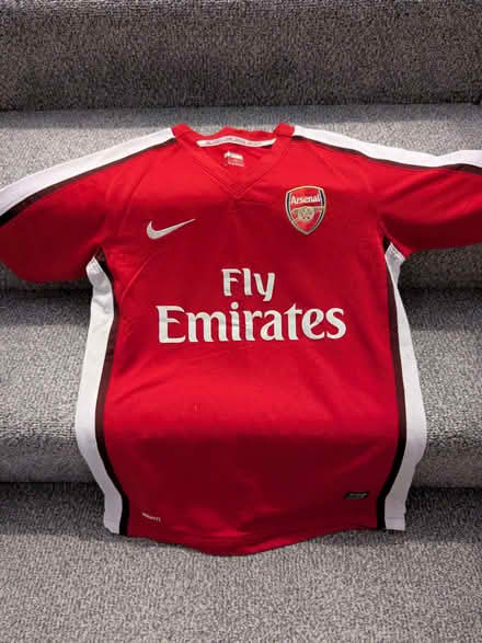 Photo of free Arsenal Football Top (Beulah Hill SE19) #1