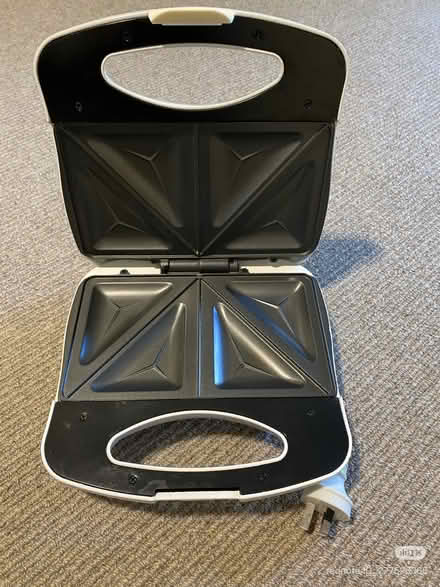 Photo of free stuff from ex boyfriend (West Gosford) #2