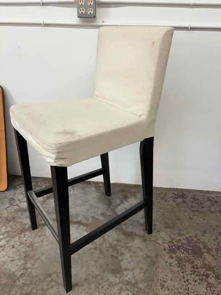 Photo of free Tall padded chair (Mt. View, near Costco) #1