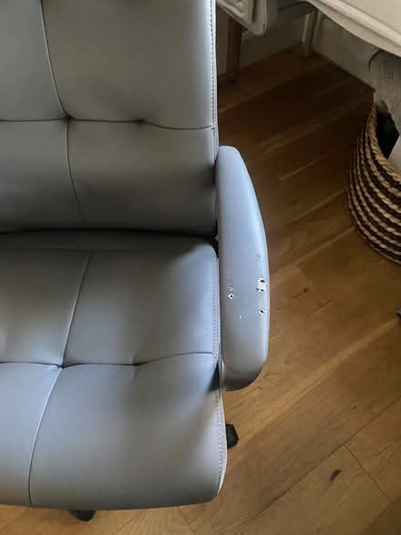 Photo of free Swivel Desk Chair (Sallynoggin) #2