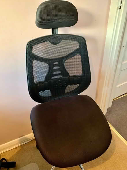 Photo of free Office chair (Surbiton KT5) #1