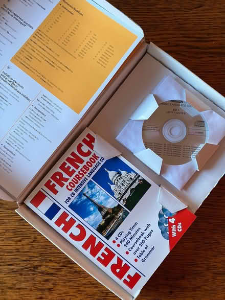 Photo of free French language course on CDs (Malvern Link WR14) #1