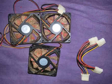 Photo of free Three 8cm PC Fans & A Molex Splitter (CT9) #2